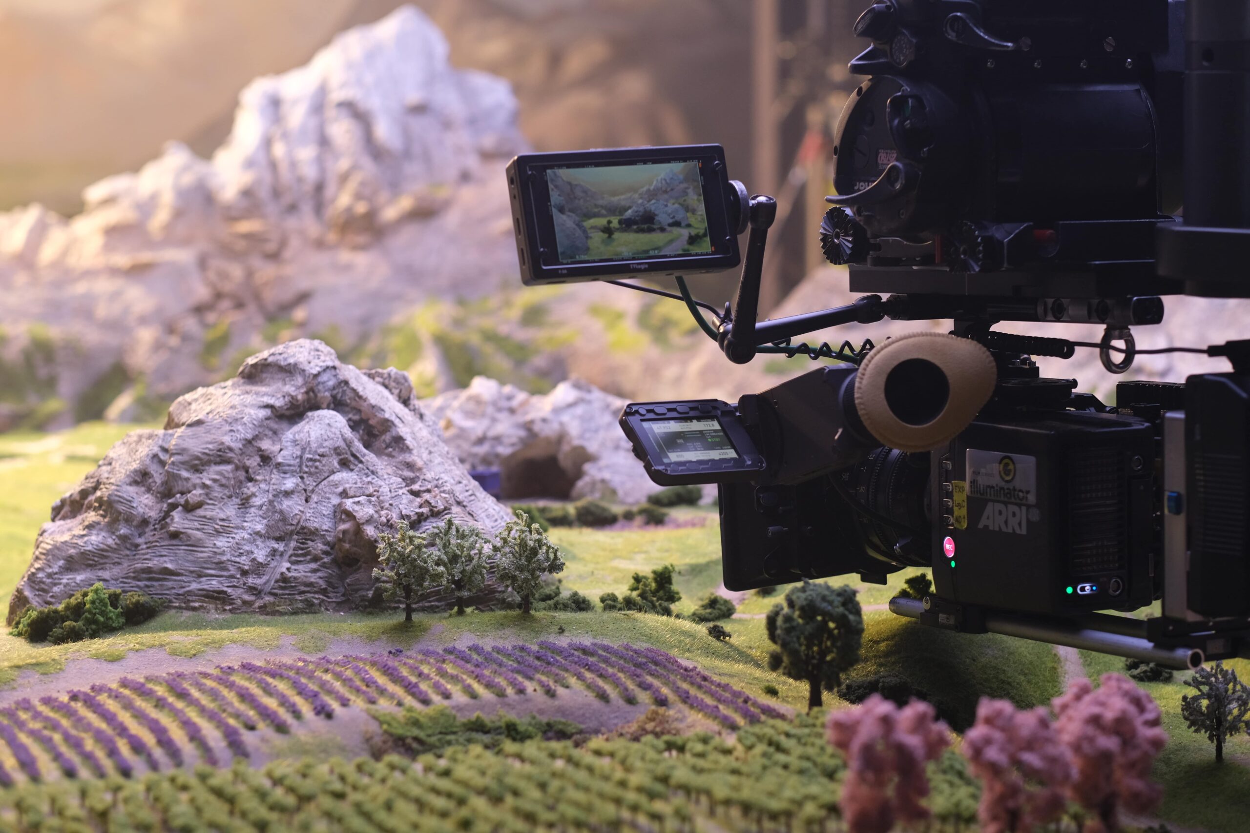 ANNIE'S / GREEN VALLEY LANDSCAPE MINIATURE