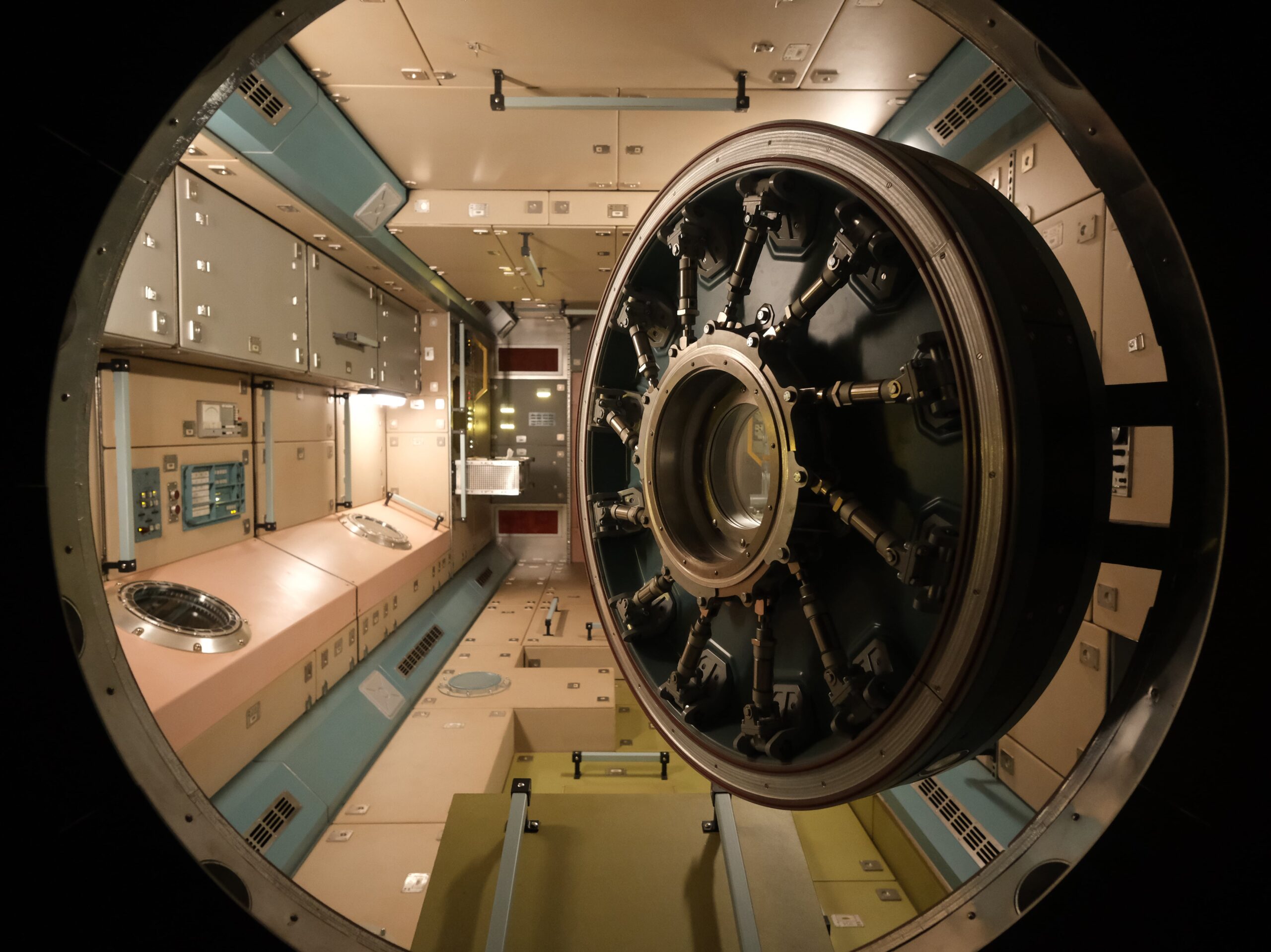 INFINITI / ISS Zvezda Module Set